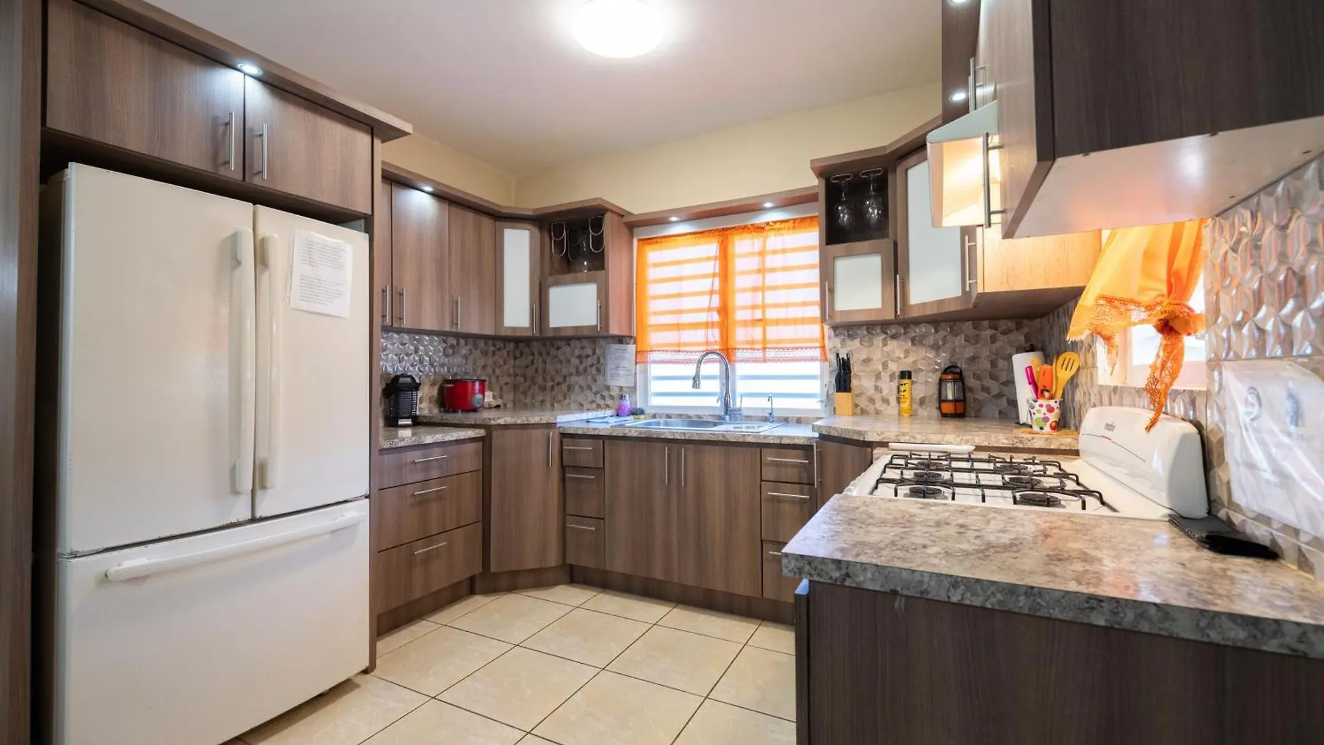 Arenales Guest House Isabela